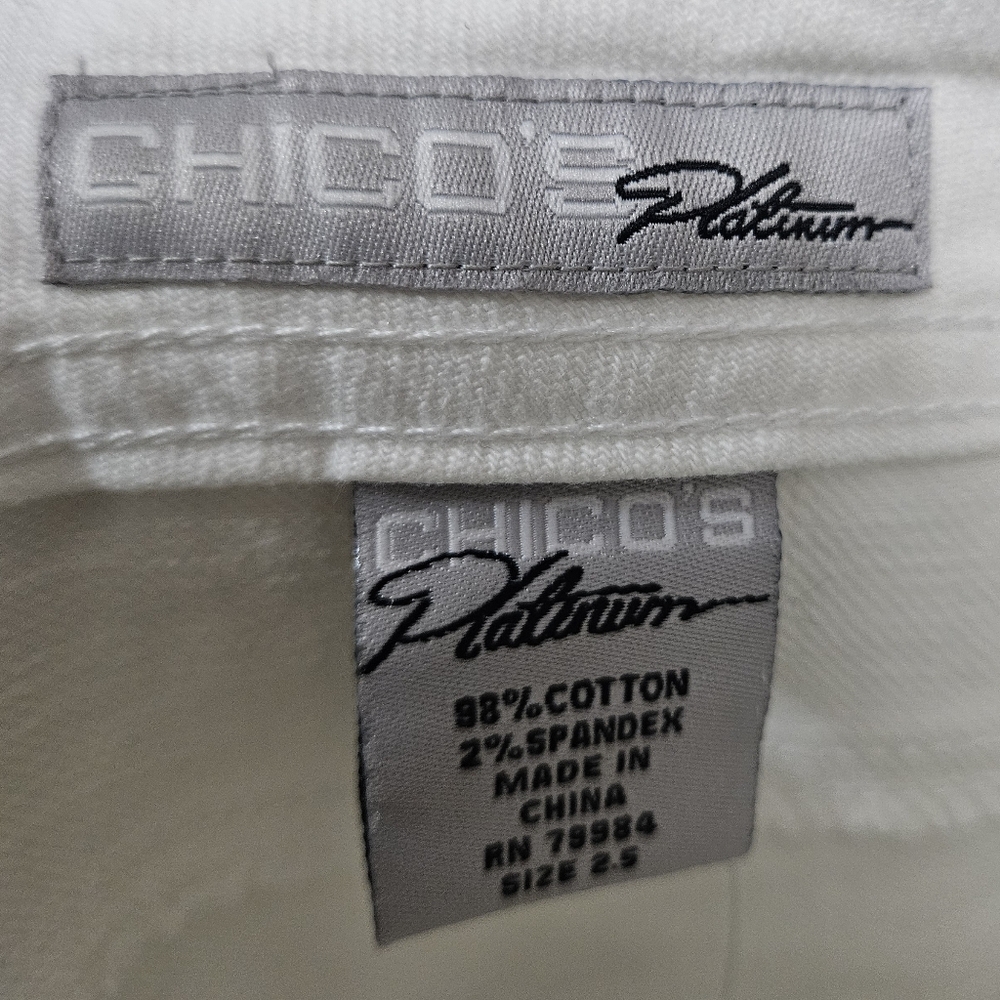 Chico's Platinum White Emarald Crop Straight High Rise Denim Jeans Size LG/14 - Picture 10 of 11